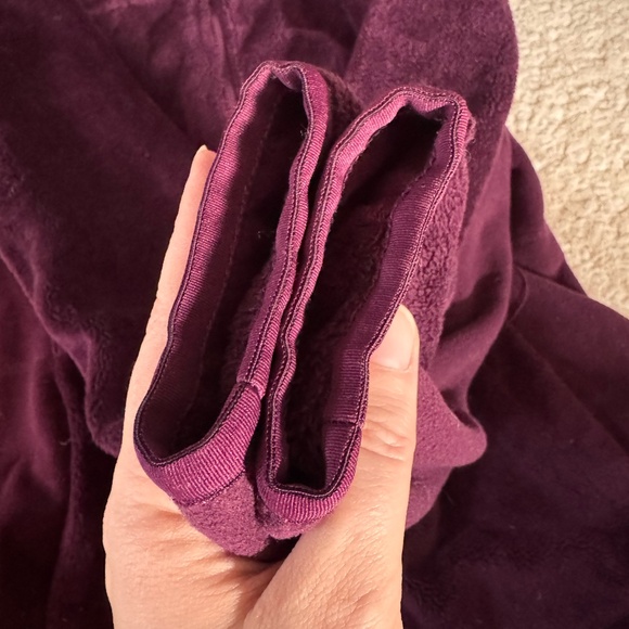 L.L. Bean Women’s Fleece Jacket, Sz.M, Plum Purple, Full Zip Cozy Outdoor EUC - Picture 16 of 16